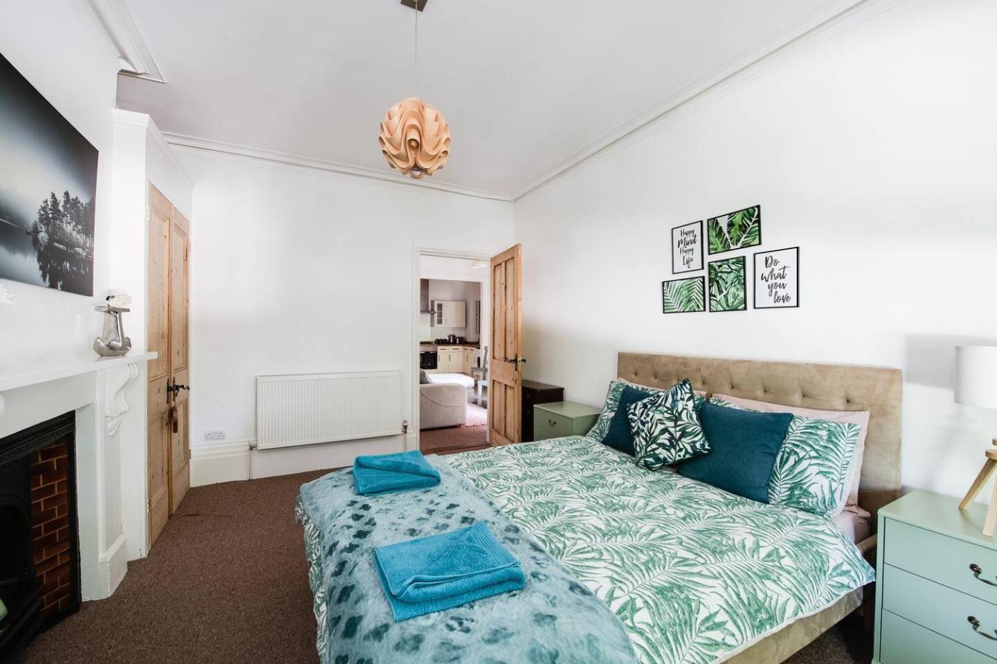 Family Friendly Flat Just Minutes From The Beach! Portsmouth Exteriör bild
